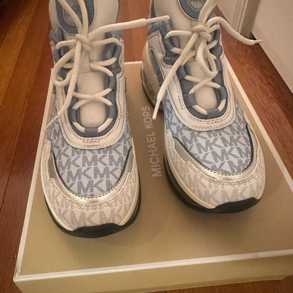 Michael Kors Women's Sneakers in Light Blue and Beige - Picture 4 of 14